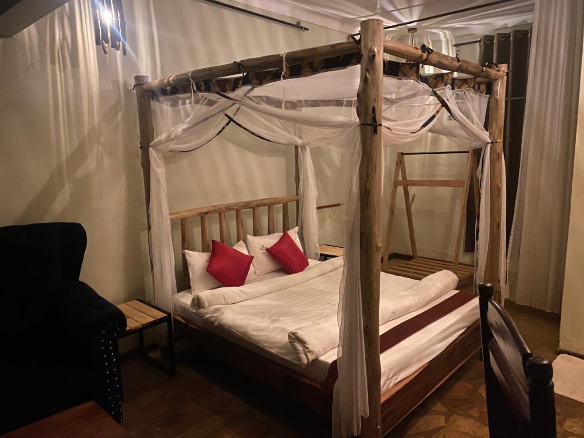 Afro Smile Hotel & Guest House - Jinja Exterior foto