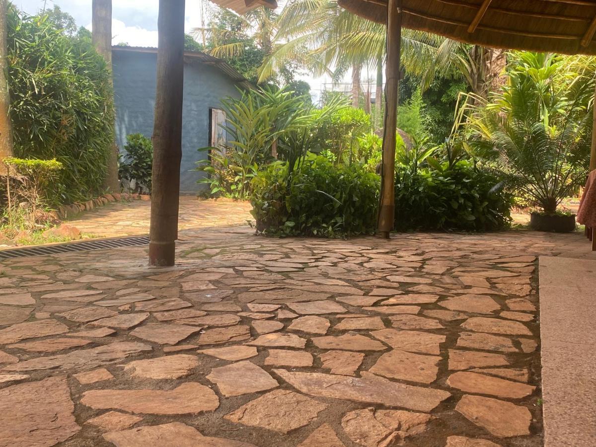 Afro Smile Hotel & Guest House - Jinja Exterior foto
